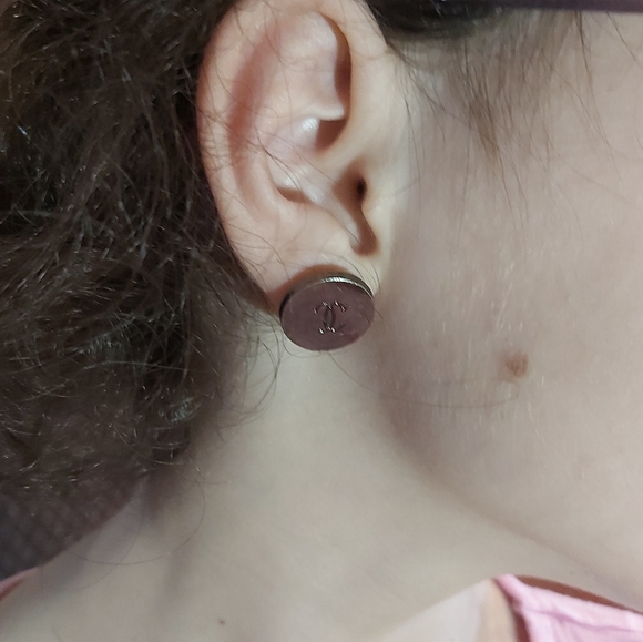 3/$140 CHANEL UPCYCLED EARRINGS ANTIQUE SILVER - Picture 2 of 8